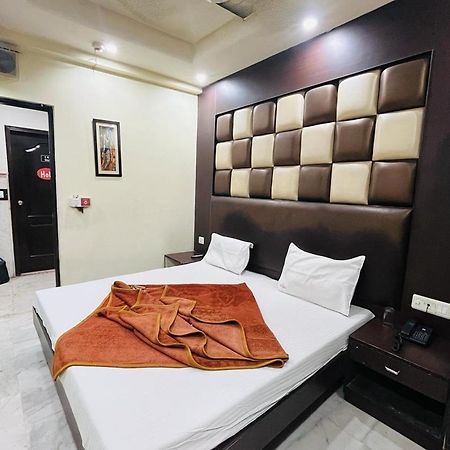 Spot Inn Hostel New Delhi Luaran gambar