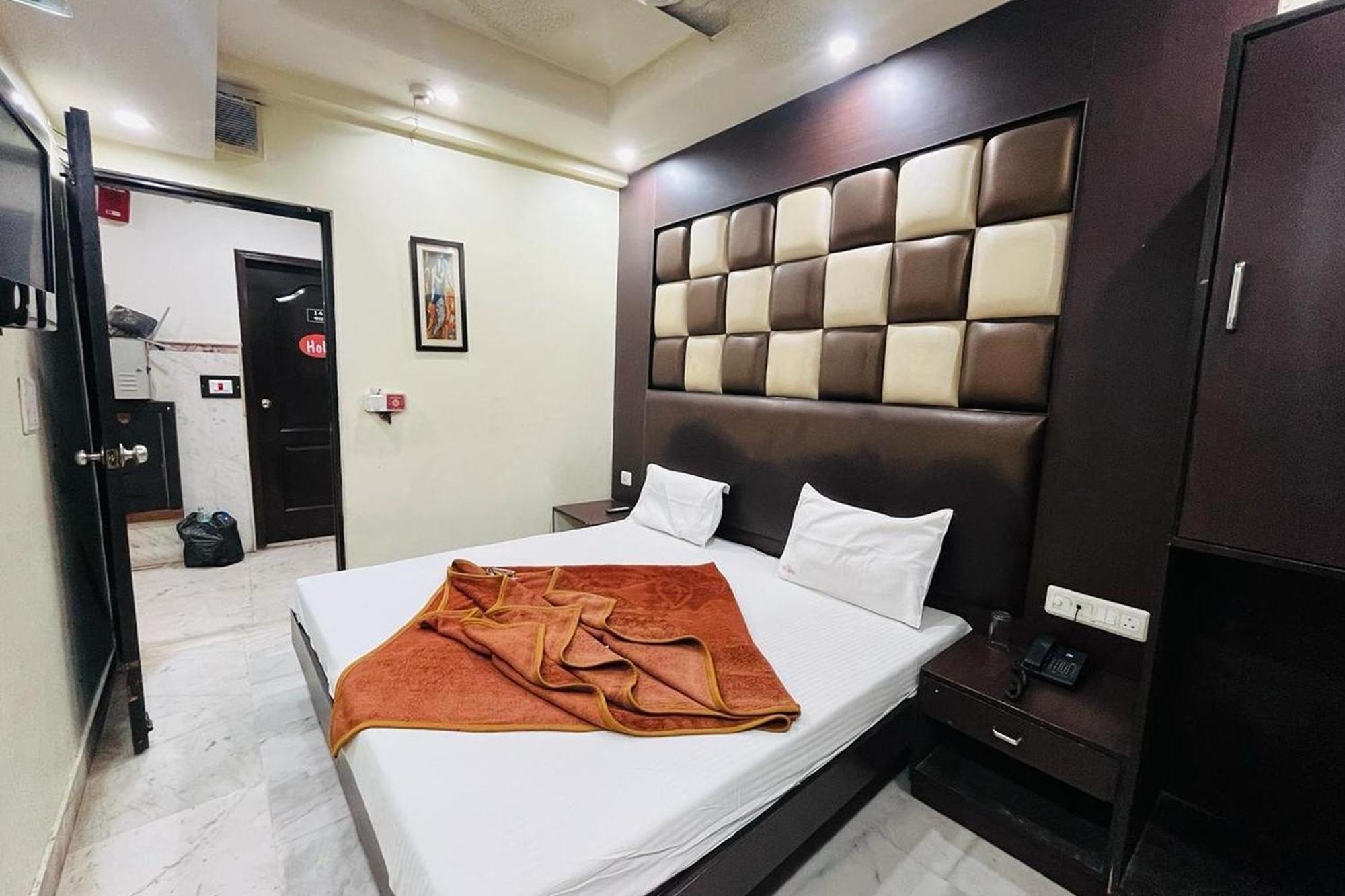 Spot Inn Hostel New Delhi Luaran gambar